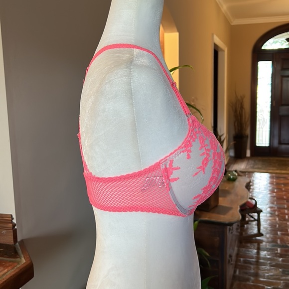 Victoria's Secret Push up underwire bra sz34D - Picture 4 of 10